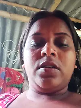 Hot-Show2 online show from 10-04-25, 07:39