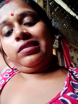 Hot-Show2 online show from 10-15-25, 10:48