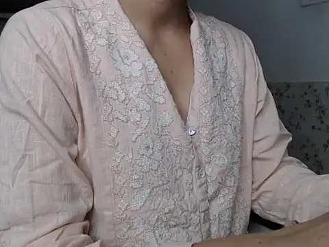 Snapshot of snow_white123 chatting on 09-08-25, 07:57 snow white123 online show from 09-08-25, 07:57