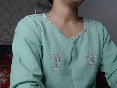 Snapshot of snow_white123 chatting on 09-25-25, 08:01 snow white123 online show from 09-25-25, 08:01