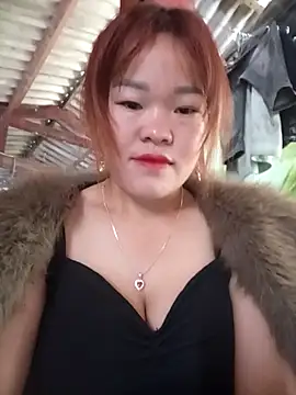 Snapshot of sukabae00 chatting on 10-25-25, 02:41 sukabae00 online show from 10-25-25, 02:41