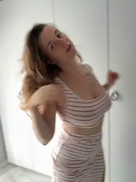 TenderLaGlamor online show from 09-09-25, 03:33