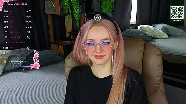 Snapshot of exxxcore_ chatting on 10-14-25, 06:03 exxxcore online show from 10-14-25, 06:03