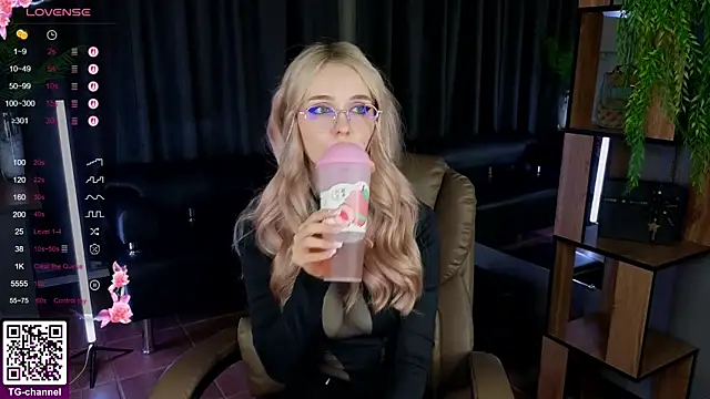 Snapshot of exxxcore_ chatting on 11-06-25, 06:53 exxxcore online show from 11-06-25, 06:53