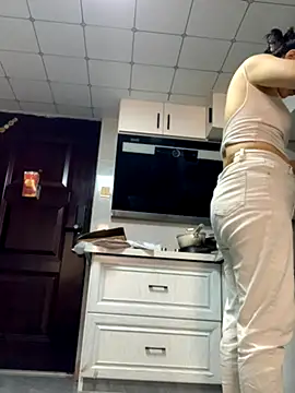 Snapshot of cgooh-611 chatting on 10-09-25, 01:14 cgooh-611 online show from 10-09-25, 01:14