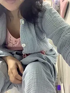 Snapshot of cgooh-611 chatting on 10-20-25, 12:11 cgooh-611 online show from 10-20-25, 12:11