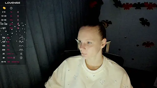 Kassandra XX online show from 10-21-25, 01:23