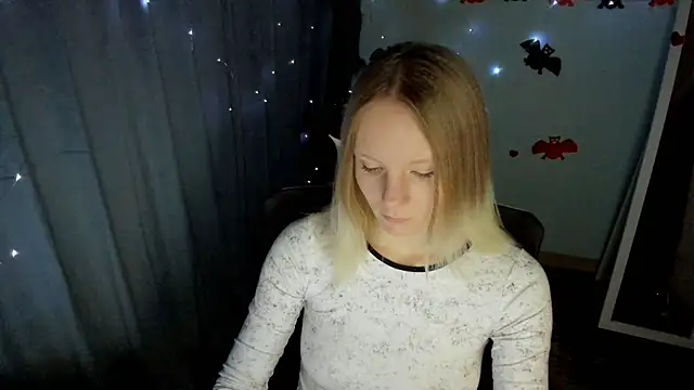 Kassandra XX online show from 10-25-25, 12:45