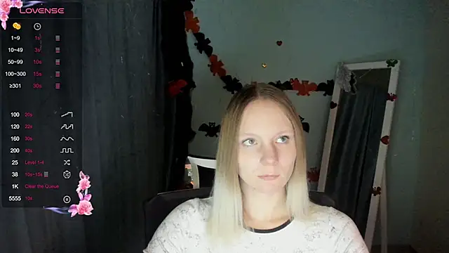 Kassandra XX online show from 10-28-25, 01:14