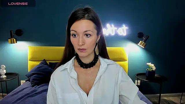 Joan Nelson online show from 09-11-25, 01:28