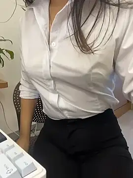 bunny b4nny online show from 11-21-25, 06:01