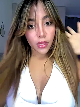 Snapshot of MegannHills chatting on 09-09-25, 11:59 MegannHills online show from 09-09-25, 11:59