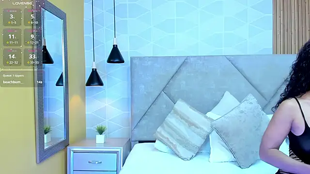 Brunnette Sensation online show from 01-09-26, 06:21