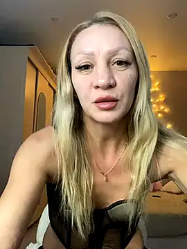 Bellissa  online show from 09-24-25, 02:31