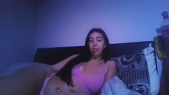 Snapshot of Miss_lunaxx chatting on 11-13-25, 01:15 Miss lunaxx online show from 11-13-25, 01:15