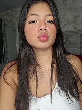 ashleythompson2025 online show from 01-12-26, 12:54