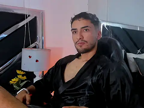 Snapshot of AlekRuizx chatting on 09-12-25, 08:42 AlekRuizx online show from 09-12-25, 08:42