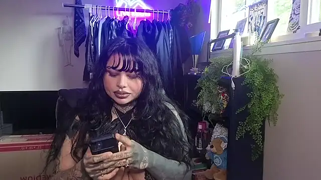 chicanachic13 online show from 05-16-26, 09:35