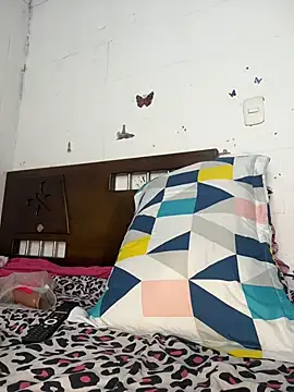 Snapshot of mily_09 chatting on 04-27-26, 06:50 mily 09 online show from 04-27-26, 06:50