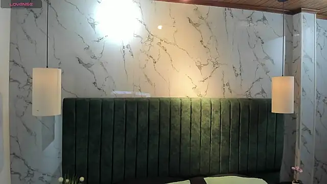 AustinJones  online show from 10-30-25, 07:58