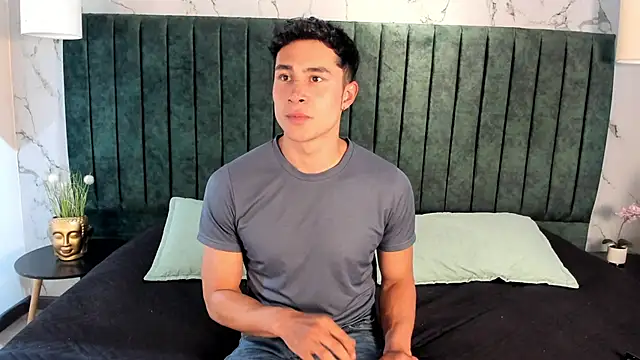 AustinJones  online show from 11-29-25, 07:28