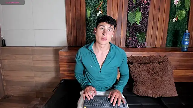 AustinJones  online show from 01-10-26, 07:26