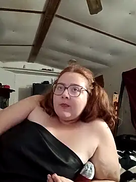 XEmoxkittyx online show from 02-15-26, 05:26