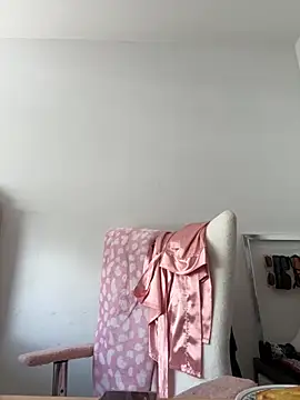 Snapshot of Victoria_alson chatting on 09-23-25, 02:20 Victoria alson online show from 09-23-25, 02:20