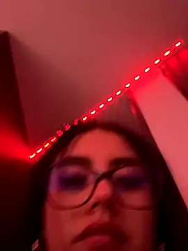 Snapshot of Victoria_alson chatting on 10-19-25, 02:23 Victoria alson online show from 10-19-25, 02:23