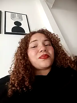 SirenRouge 69 online show from 10-28-25, 08:44