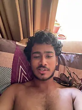 Snapshot of yheeboi chatting on 06-15-26, 04:25 yheeboi online show from 06-15-26, 04:25