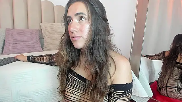 Snapshot of Valey_x chatting on 03-05-26, 04:08 Valey x online show from 03-05-26, 04:08