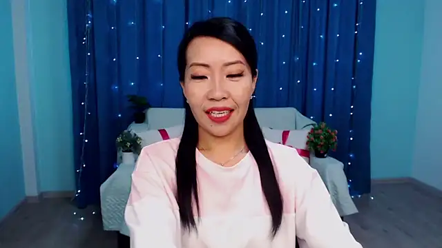 Snapshot of LiaPak chatting on 09-08-25, 11:59 LiaPak online show from 09-08-25, 11:59