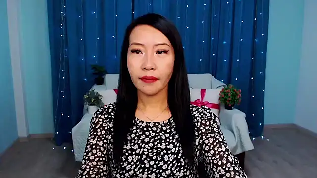 Snapshot of LiaPak chatting on 09-12-25, 12:00 LiaPak online show from 09-12-25, 12:00