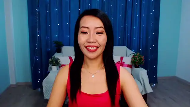 Snapshot of LiaPak chatting on 09-18-25, 12:01 LiaPak online show from 09-18-25, 12:01