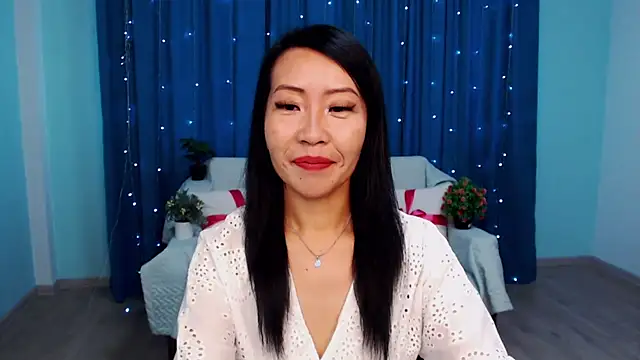 Snapshot of LiaPak chatting on 09-22-25, 12:01 LiaPak online show from 09-22-25, 12:01