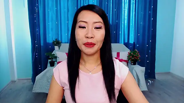 Snapshot of LiaPak chatting on 09-24-25, 12:58 LiaPak online show from 09-24-25, 12:58