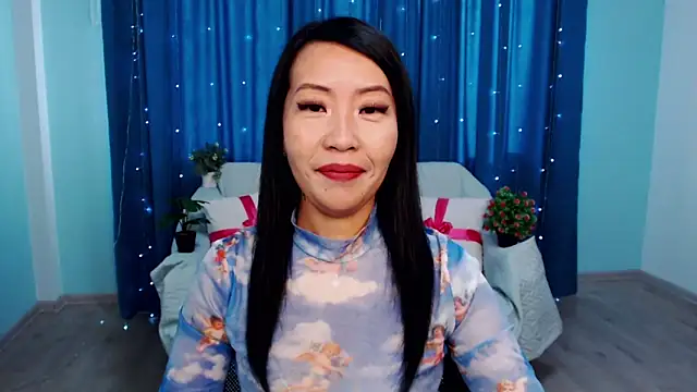 Snapshot of LiaPak chatting on 10-01-25, 01:00 LiaPak online show from 10-01-25, 01:00