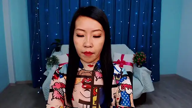 Snapshot of LiaPak chatting on 10-02-25, 01:01 LiaPak online show from 10-02-25, 01:01