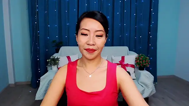 Snapshot of LiaPak chatting on 11-07-25, 01:05 LiaPak online show from 11-07-25, 01:05