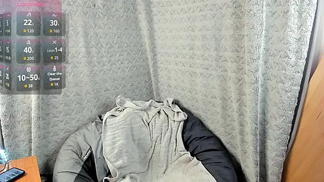 MiaLores online show from 09-25-25, 08:07