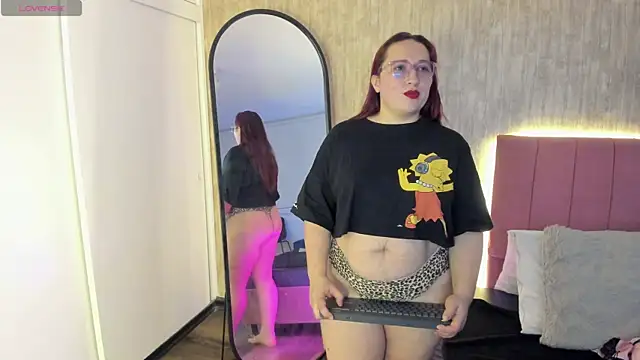 Snapshot of fieryluciana chatting on 09-21-25, 03:41 fieryluciana online show from 09-21-25, 03:41