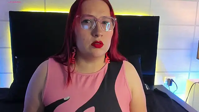 Snapshot of fieryluciana chatting on 10-17-25, 04:04 fieryluciana online show from 10-17-25, 04:04