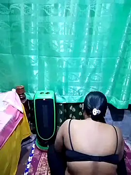 Mistompa24 online show from 11-28-25, 03:58