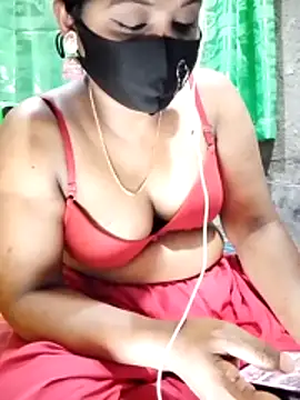 Snapshot of Mistompa24 chatting on 02-19-26, 04:36 Mistompa24 online show from 02-19-26, 04:36