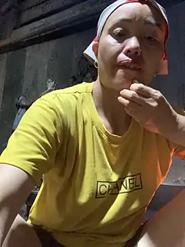 Snapshot of rosa-1200 chatting on 09-22-25, 11:34 rosa-1200 online show from 09-22-25, 11:34