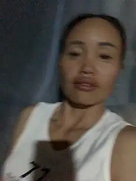 Snapshot of rosa-1200 chatting on 09-25-25, 02:21 rosa-1200 online show from 09-25-25, 02:21