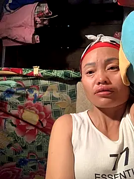 Snapshot of rosa-1200 chatting on 10-04-25, 11:25 rosa-1200 online show from 10-04-25, 11:25