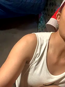 Snapshot of rosa-1200 chatting on 10-06-25, 04:21 rosa-1200 online show from 10-06-25, 04:21