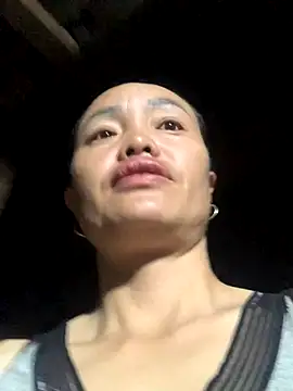 Snapshot of rosa-1200 chatting on 10-11-25, 10:19 rosa-1200 online show from 10-11-25, 10:19